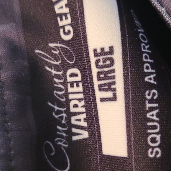 💥💥💥💥💥 Gun Strap capri length Leggings womans large retired! - Picture 3 of 4